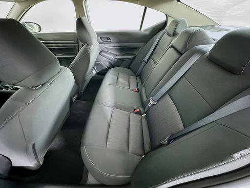 Used 2025 Nissan Altima 2.5 SV image 25