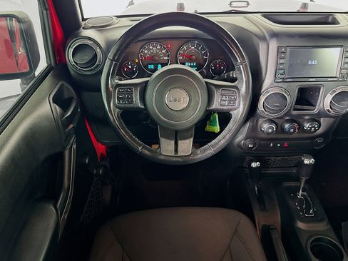 Used 2018 Jeep Wrangler Unlimited Sport w/ Connectivity Group image 16