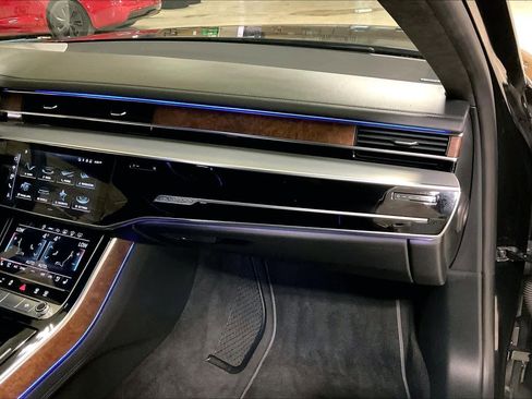 Used 2021 Audi A8 L 3.0T w/ Luxury Package image 17