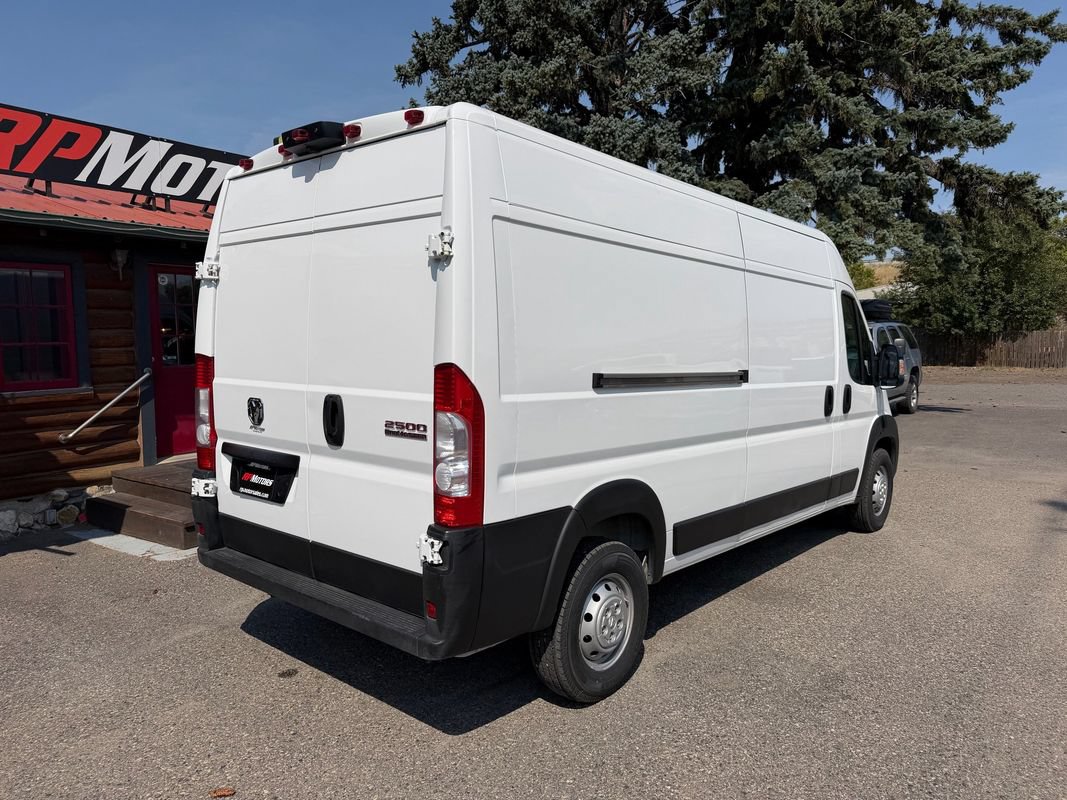 Used 2023 RAM ProMaster 2500 FWD image 21