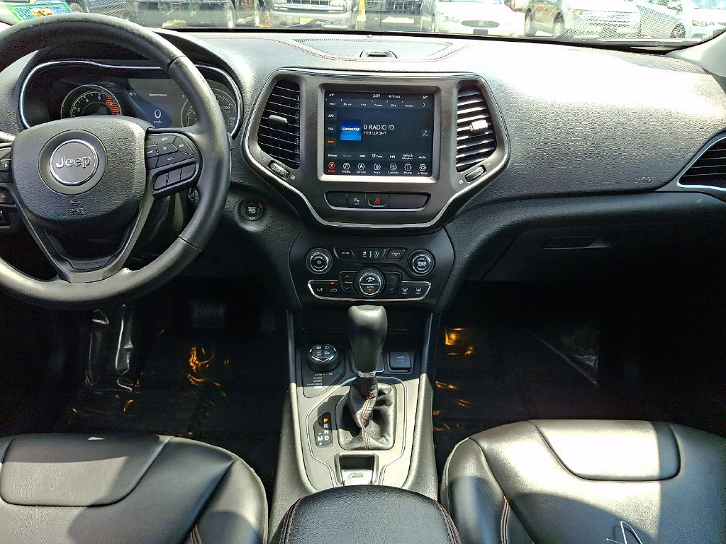 Used 2020 Jeep Cherokee Trailhawk w/ Cold Weather Group AWD/4WD image 16