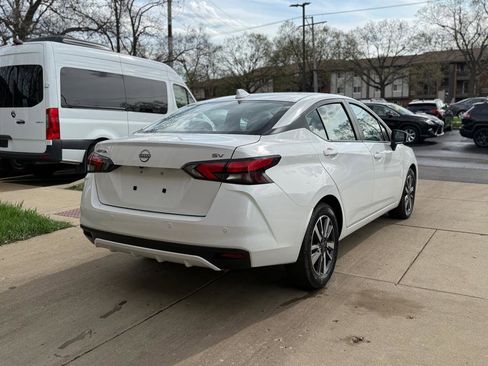Used 2024 Nissan Versa SV image 7