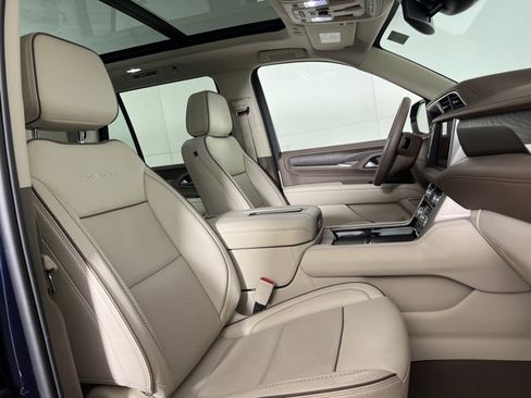 Used 2024 GMC Yukon Denali image 13