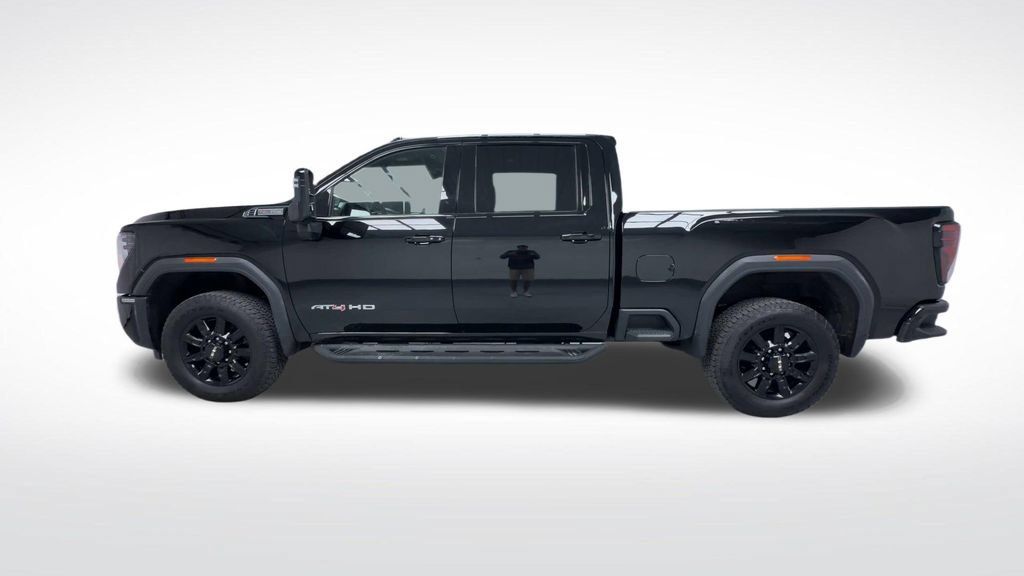 Used 2025 GMC Sierra 2500 AT4 AWD/4WD image 5