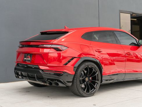 Used 2023 Lamborghini Urus S AWD/4WD image 38