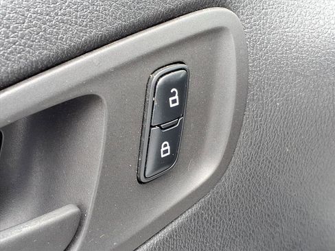 Used 2017 Ford Transit Connect XL image 7