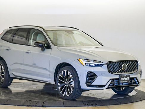 New 2026 Volvo XC60 T8 Ultra w/ Protection Package Premier AWD/4WD image 6
