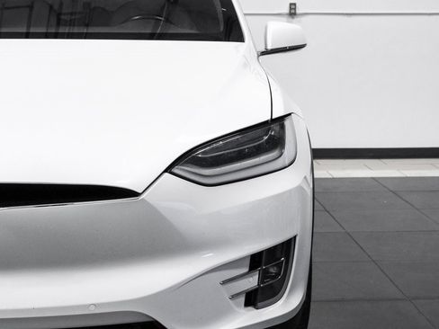 Used 2020 Tesla Model X Long Range image 56