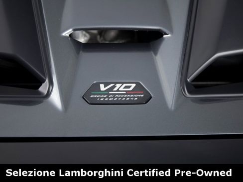 Used 2023 Lamborghini Huracan Tecnica image 35