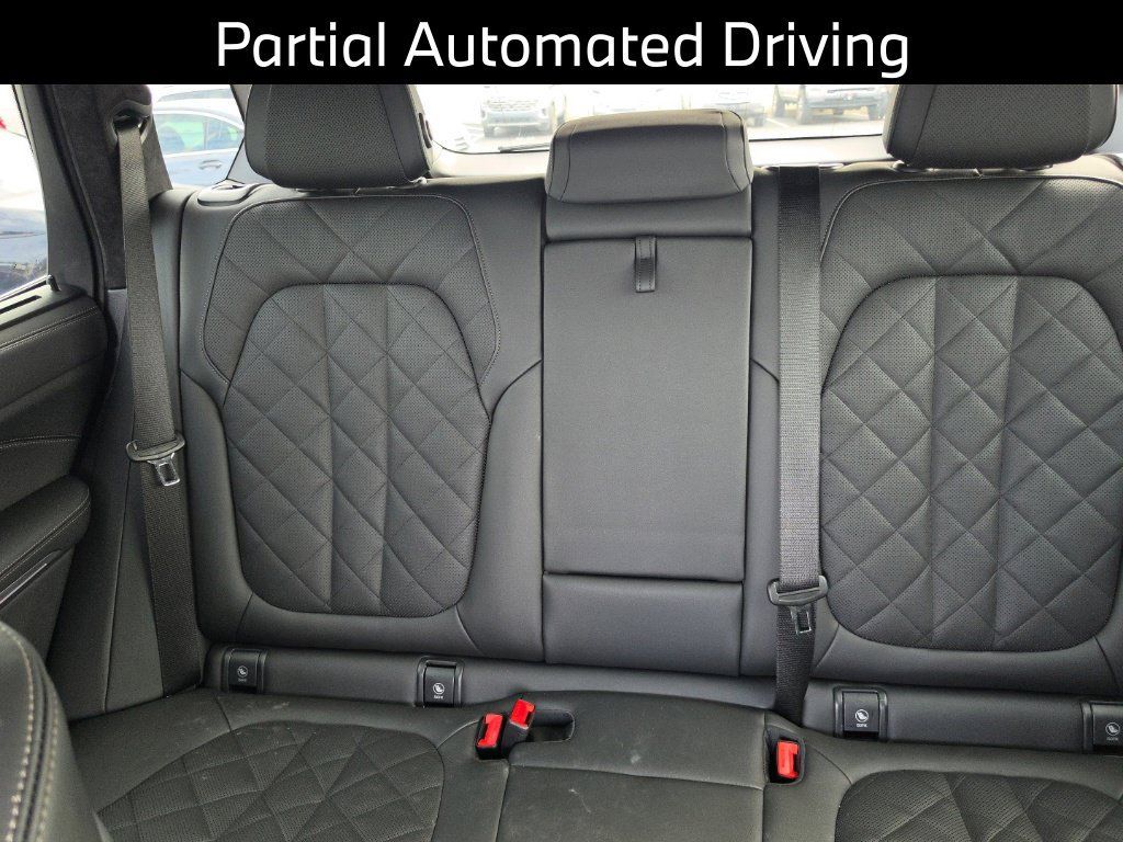 Certified 2026 BMW X5 M60i AWD/4WD image 22