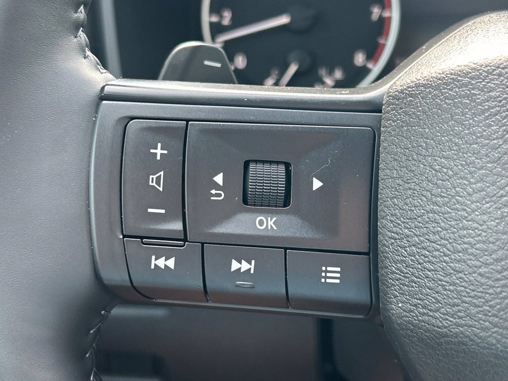 Certified 2026 Nissan Rogue Dark Armor FWD image 28