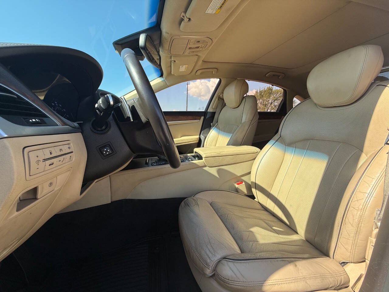 Used 2015 Hyundai Genesis 5.0 RWD image 7