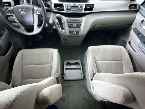 Used 2015 Honda Odyssey LX image 16