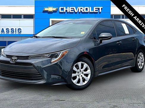 Used 2024 Toyota Corolla LE FWD image 3