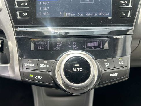 Used 2017 Toyota Prius V Three FWD image 16