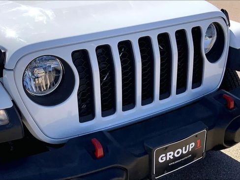 Used 2022 Jeep Gladiator Overland w/ Trailer Tow Package AWD/4WD image 30
