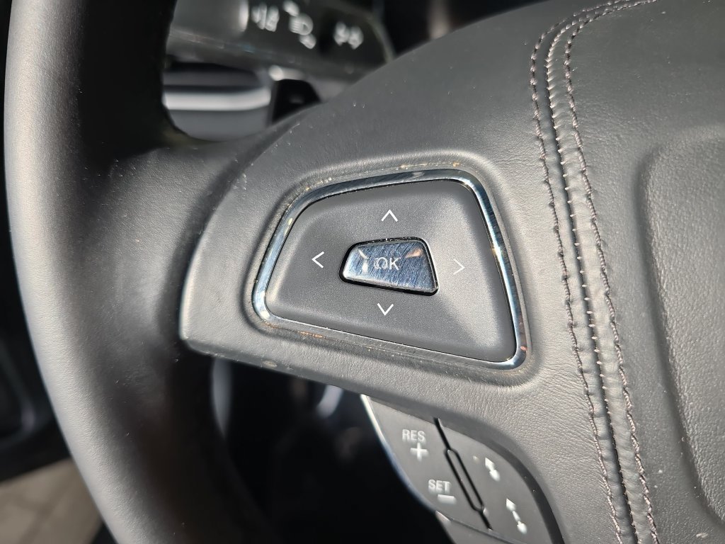 Used 2017 Lincoln MKZ Select w/ Technology Package FWD image 18