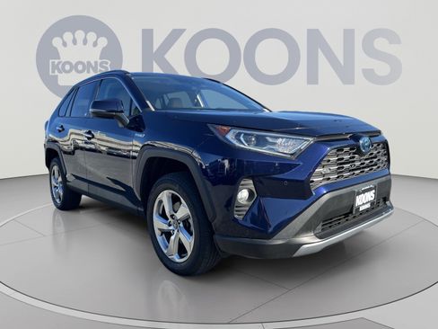 Used 2020 Toyota RAV4 Limited w/ Limited Grade Weather Package AWD/4WD image 10