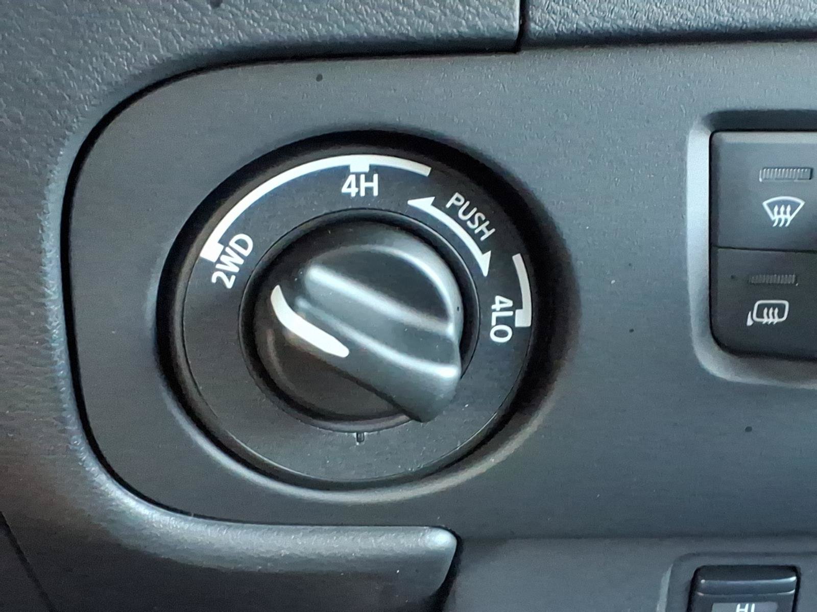 Used 2025 Nissan Frontier PRO-4X w/ Pro Convenience Package AWD/4WD image 19