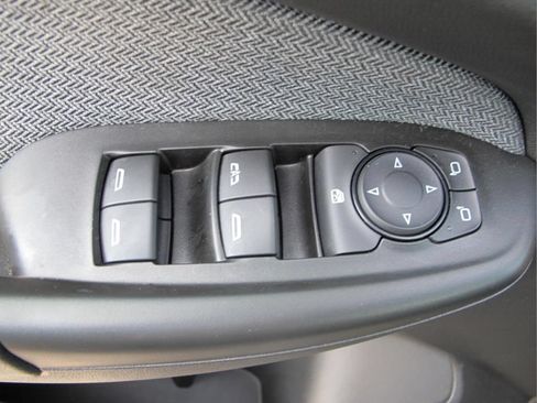 Used 2024 Chevrolet TrailBlazer LS w/ LS Convenience Package FWD image 10