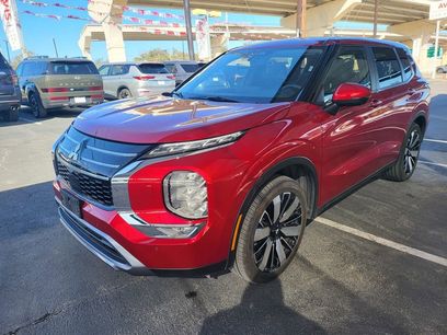 Used 2025 Mitsubishi Outlander SE