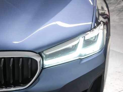 Certified 2023 BMW 530e w/ Premium Package image 10