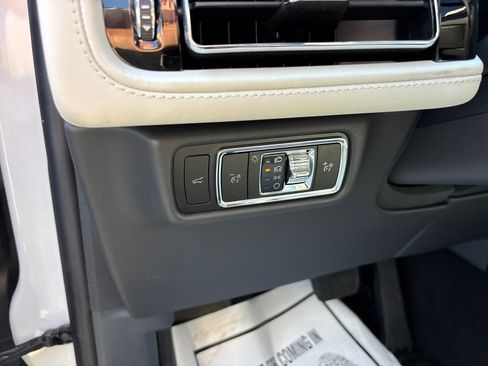 Certified 2025 Lincoln Aviator Black Label AWD/4WD image 14