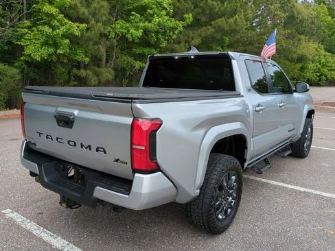 Used 2024 Toyota Tacoma SR5 AWD/4WD image 4