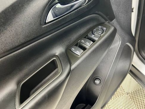 Used 2021 Chevrolet Equinox LT FWD image 11