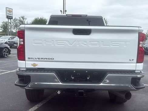 Used 2025 Chevrolet Silverado 2500 LT AWD/4WD image 6