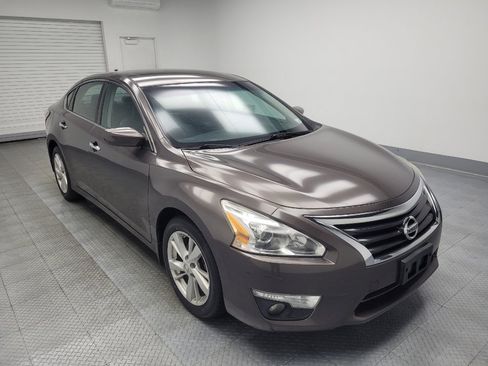 Used 2015 Nissan Altima 2.5 SV image 13