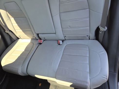 Used 2020 Honda CR-V Touring image 29