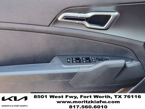 New 2026 Kia Sportage LX w/ LX Convenience Package FWD image 16