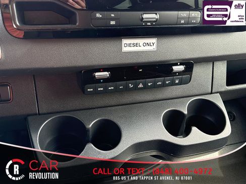 Used 2025 Mercedes-Benz Sprinter 2500 image 15