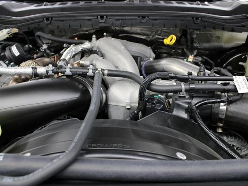 Used 2025 Ford F350 Lariat w/ Black Appearance Package image 35