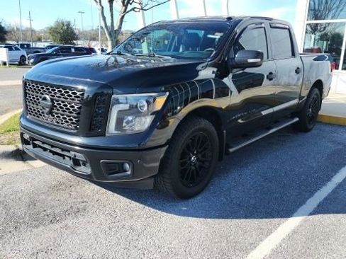 Used 2019 Nissan Titan SL w/ Midnight Edition image 1