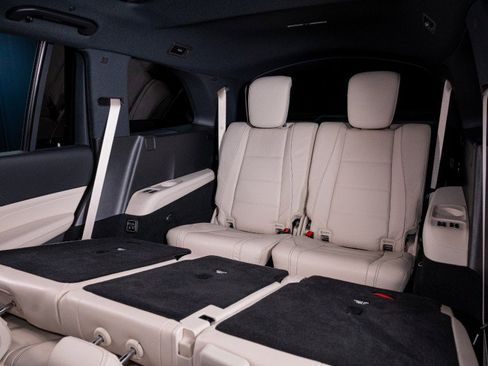 New 2026 Mercedes-Benz GLS 580 4MATIC image 32