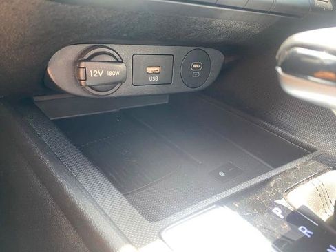 Used 2025 Hyundai Elantra SEL FWD image 23
