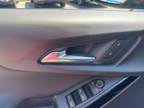 New 2026 Chevrolet Equinox LT image 12