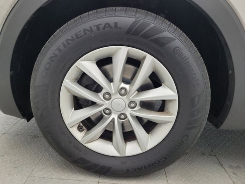 Used 2017 Kia Sorento L FWD image 31