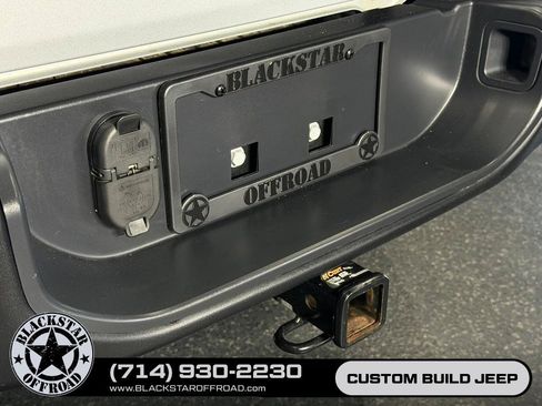 Used 2023 Jeep Gladiator Rubicon w/ Cold Weather Group AWD/4WD image 14