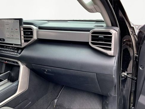 Used 2023 Toyota Sequoia Limited image 21