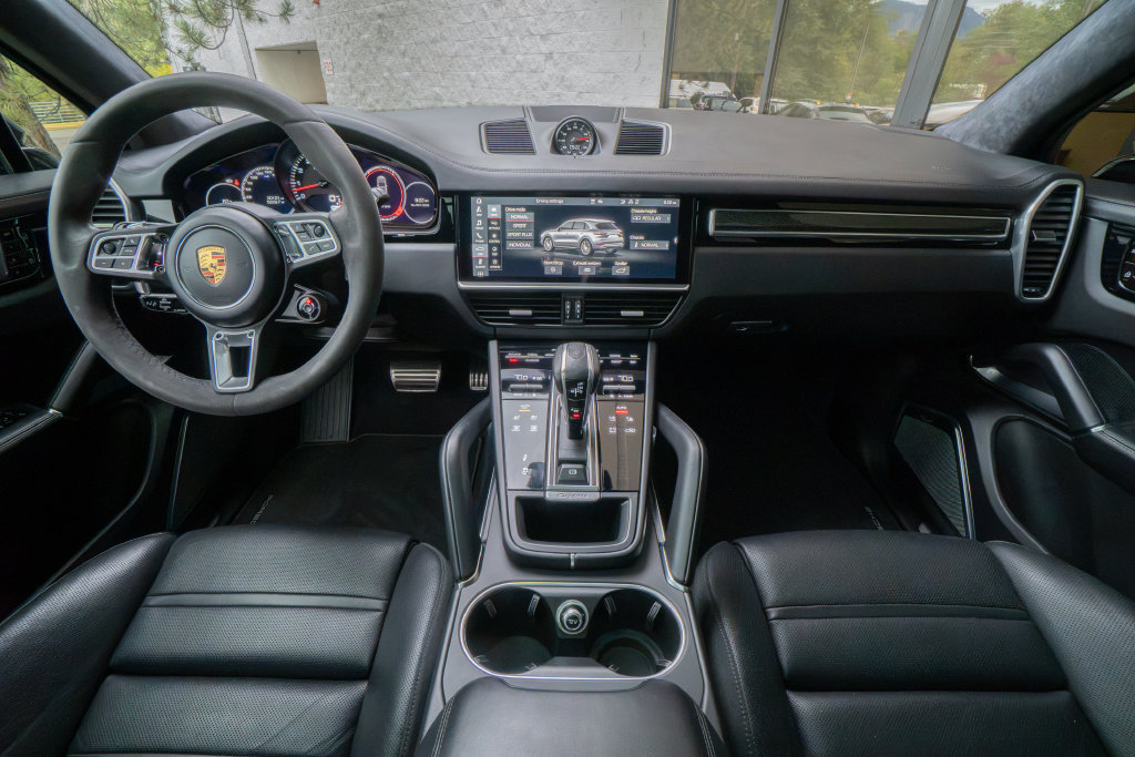 Used 2021 Porsche Cayenne Turbo AWD/4WD image 19