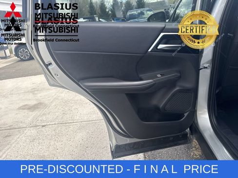 Used 2024 Mitsubishi Outlander SE AWD/4WD image 30