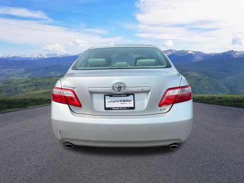 Used 2008 Toyota Camry LE FWD image 4