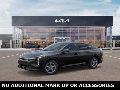 New 2025 Kia K4 LXS image 3