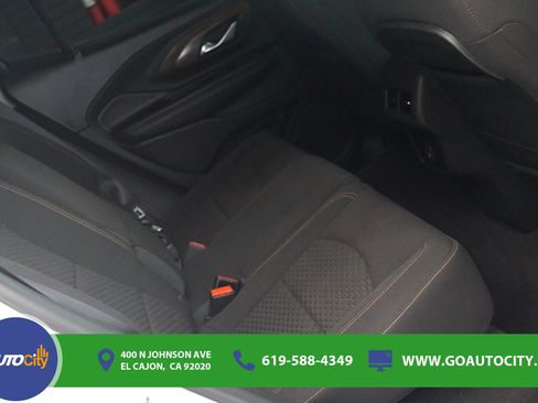 Used 2018 GMC Terrain SLE w/ Driver Convenience Package FWD image 13