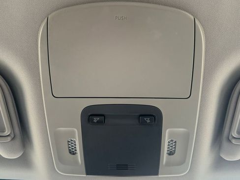 Used 2018 Toyota Camry LE image 31