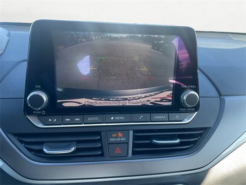 Used 2024 Nissan Altima 2.5 SR image 23