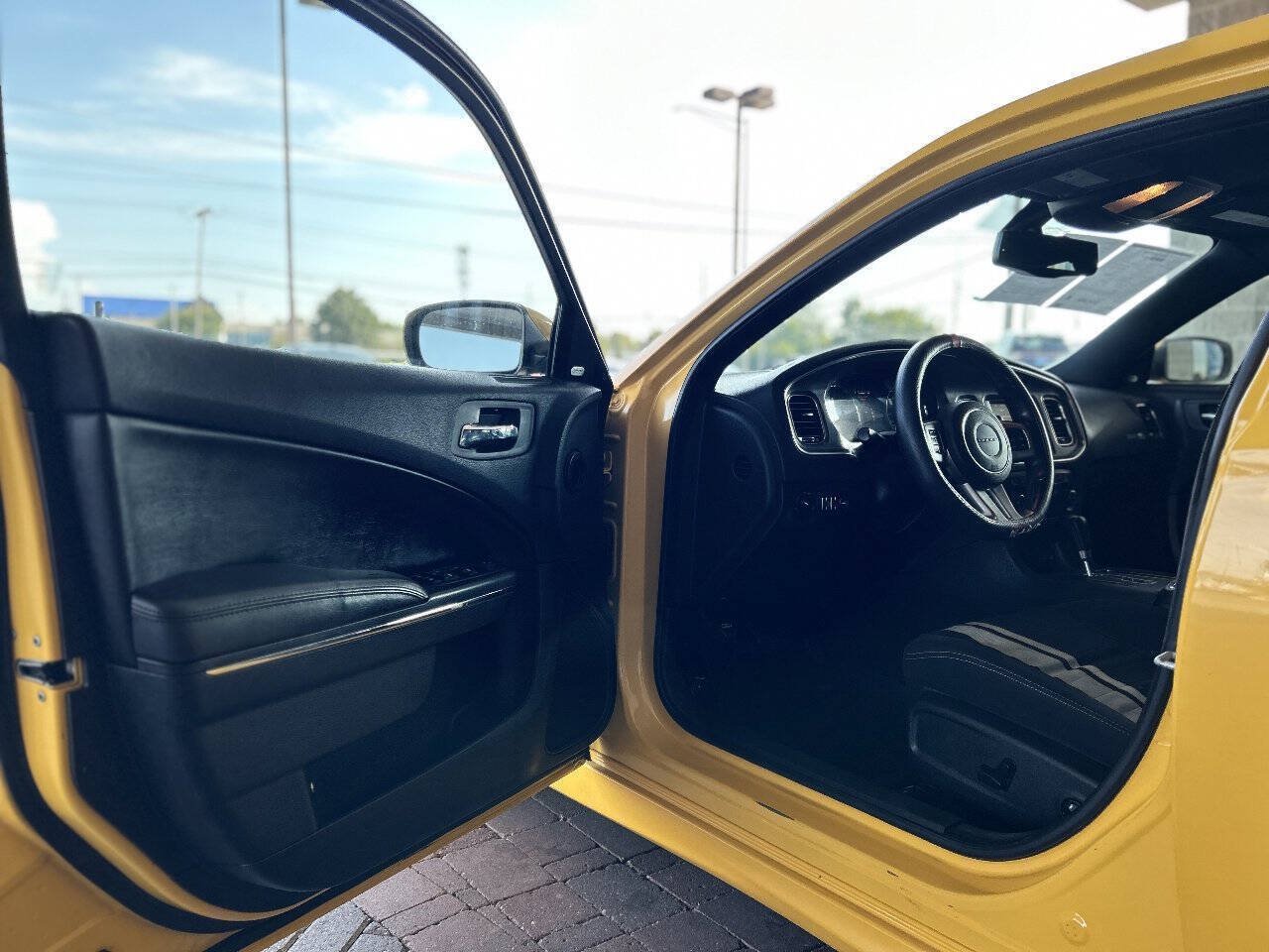 Used 2012 Dodge Charger SRT8 Super Bee w/ Premium Audio Group II RWD image 32